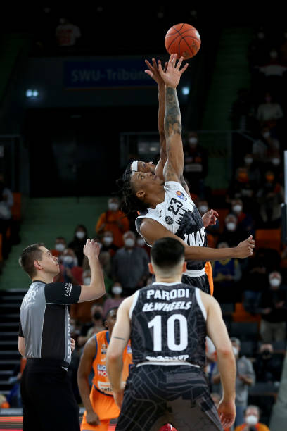 莱万拥有一 莱万拥有一