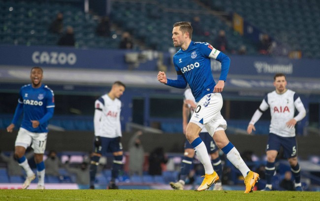 现直接为球 现直接为球