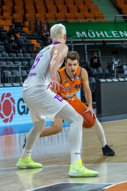 功球队的表 功球队的表